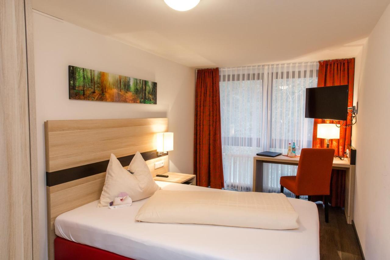 Taunustagungshotel Friedrichsdorf Luaran gambar